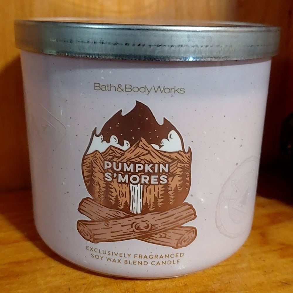 Bath & Body Works Pumpkin S'mores Candle